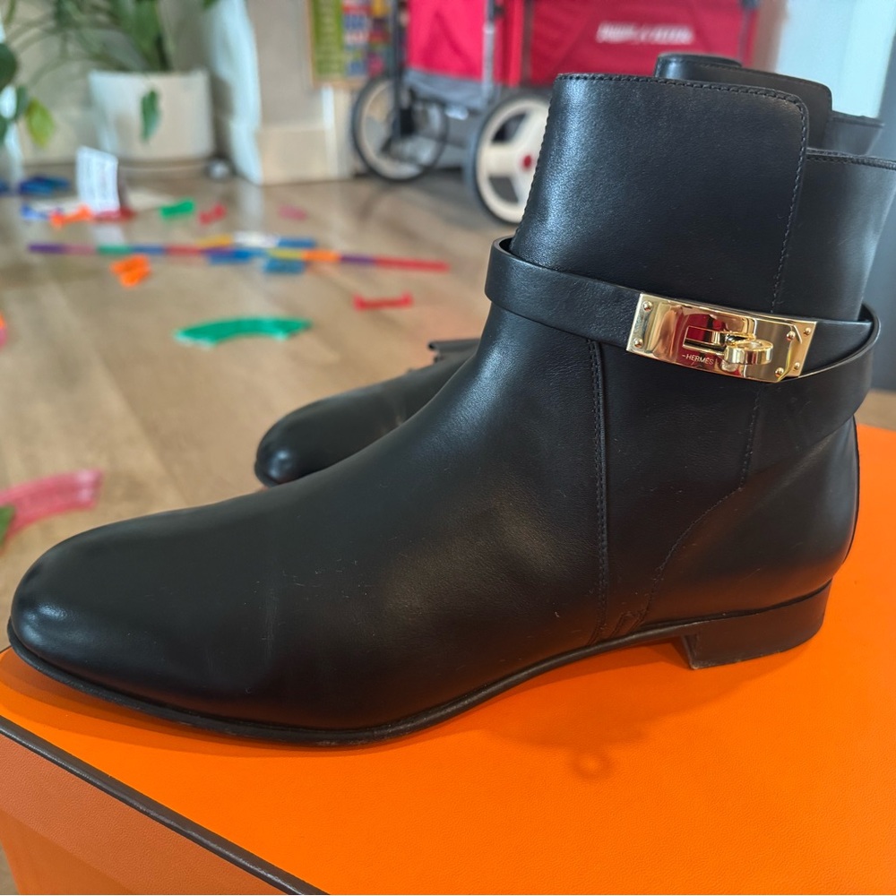 Hermes Women’s Neo boots in 41